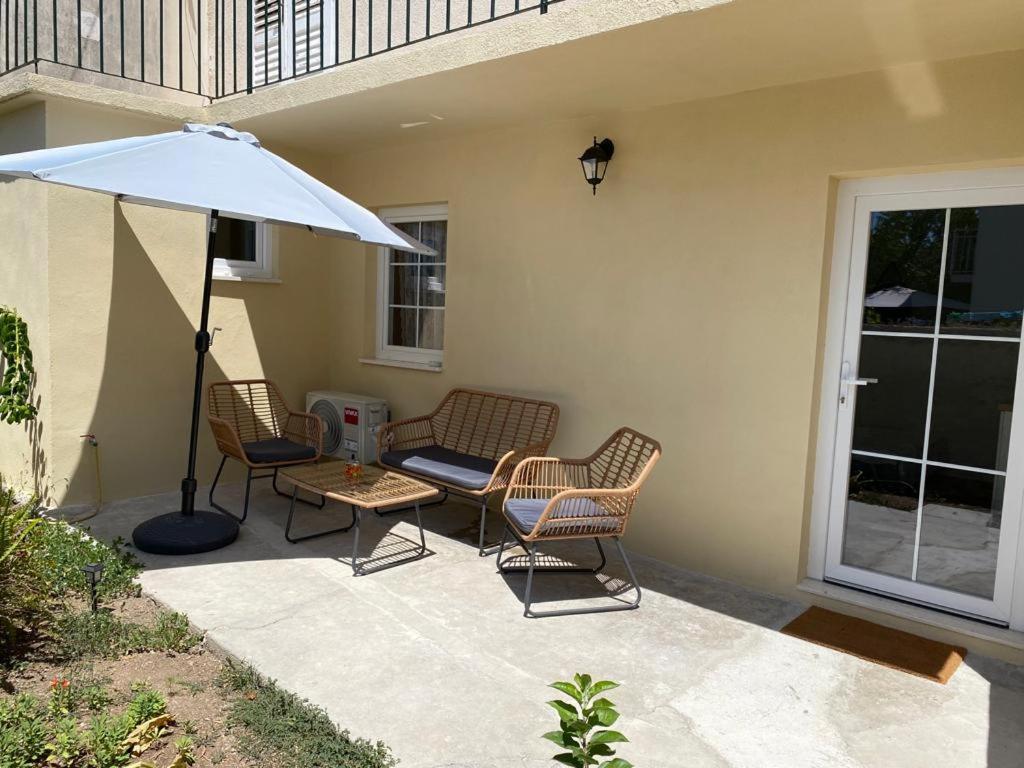 Apartmani Barbarosa Sveti Filip i Jakov Exterior foto